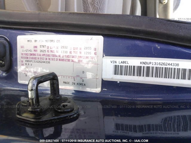 KNDUP131626244338 - 2002 KIA SEDONA EX/LX BLUE photo 9