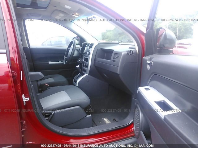 1J8FF47W48D553757 - 2008 JEEP COMPASS SPORT RED photo 5