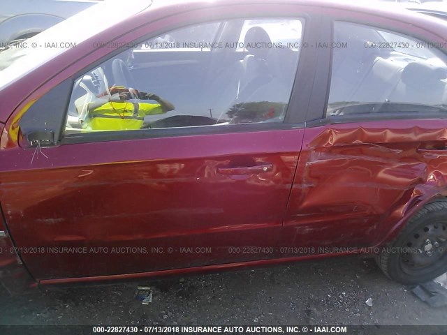 KL1TD56628B090219 - 2008 CHEVROLET AVEO LS MAROON photo 6