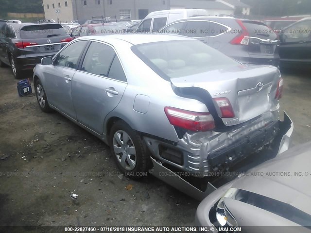 JTNBE46K473077050 - 2007 TOYOTA CAMRY NEW GENERAT CE/LE/XLE/SE SILVER photo 3