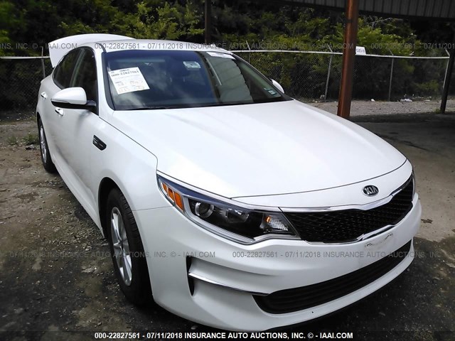 5XXGT4L32JG204589 - 2018 KIA OPTIMA LX/S WHITE photo 1