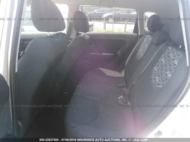 KNDJT2A23B7312587 - 2011 KIA SOUL +/!/SPORT SILVER photo 8