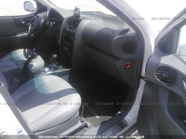 KM8SC13E75U941910 - 2005 HYUNDAI SANTA FE GLS/LX WHITE photo 5