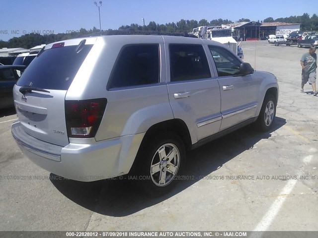 1J4HR58N65C522105 - 2005 JEEP GRAND CHEROKEE LIMITED SILVER photo 4