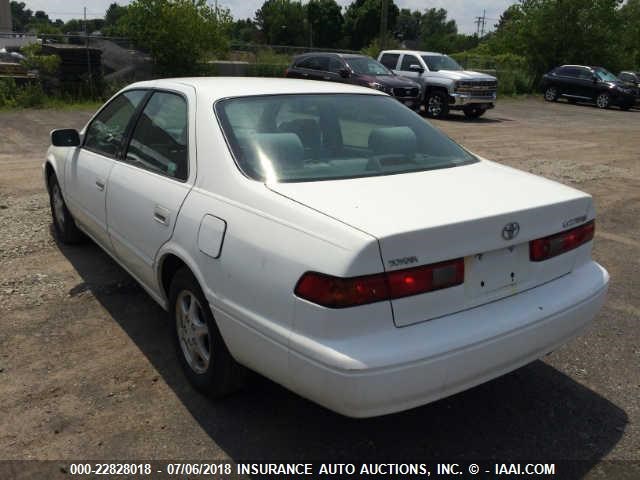 4T1BG22K7XU570834 - 1999 TOYOTA CAMRY CE/LE/XLE 白色 照片 3