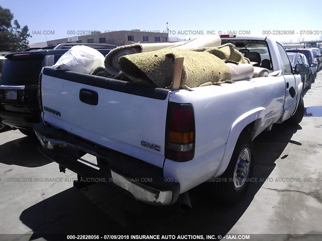 1GTHC24U67E191486 - 2007 GMC 2500 WHITE photo 4