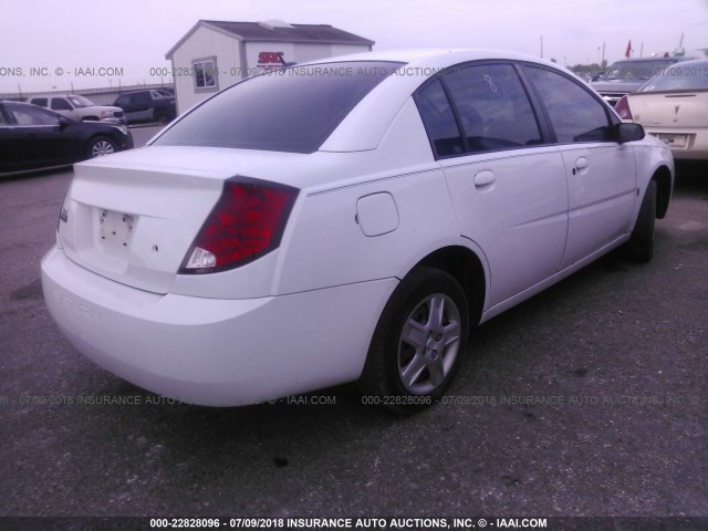 1G8AZ55F17Z112925 - 2007 SATURN ION LEVEL 2 WHITE photo 4