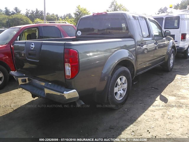 1N6AD07W25C416928 - 2005 NISSAN FRONTIER CREW CAB LE/SE/OFF ROAD GRAY photo 4