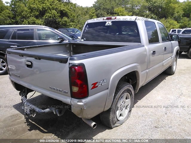 2GCEK13T351119216 - 2005 CHEVROLET SILVERADO K1500 SILVER photo 4