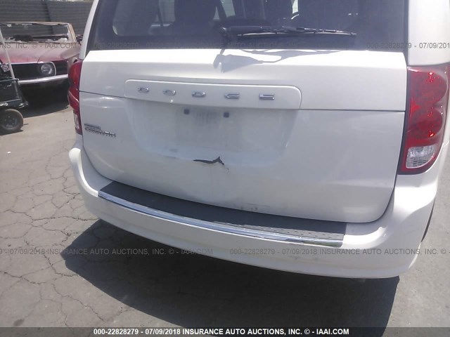 2C4RDGBG3DR682026 - 2013 DODGE GRAND CARAVAN SE WHITE photo 6