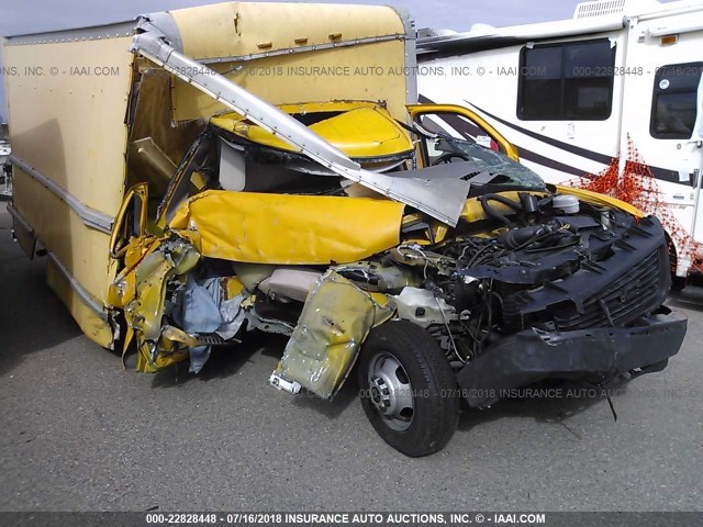 1GDHG31U851910896 - 2005 GMC G3500 CUTAWAY G3500 YELLOW photo 1