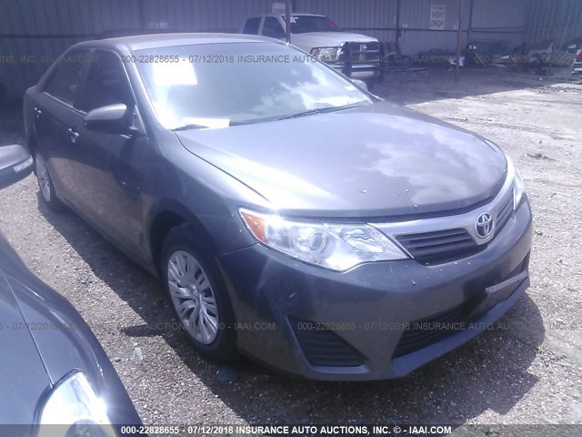4T4BF1FK3CR261014 - 2012 TOYOTA CAMRY SE/LE/XLE GRAY photo 1