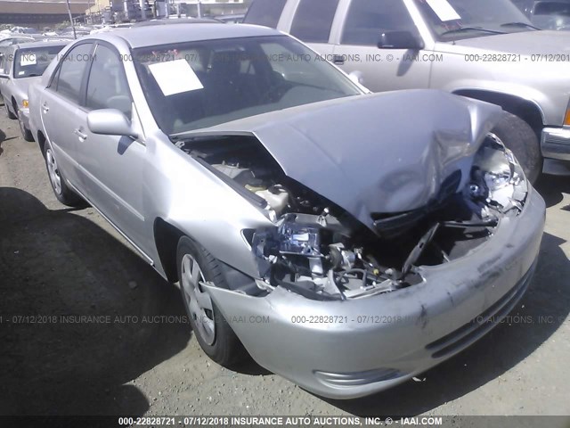 4T1BE32K24U844786 - 2004 TOYOTA CAMRY LE/XLE/SE Күміс фото 1