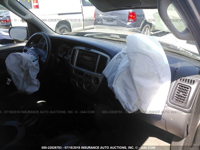 4F2CZ961X4KM19765 - 2004 MAZDA TRIBUTE ES 金色 照片 5