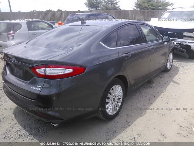 3FA6P0LU0GR178835 - 2016 FORD FUSION SE HYBRID GRAY photo 4