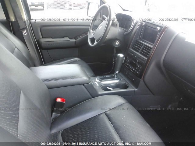 1FMEU8F83AUA00764 - 2010 FORD EXPLORER LIMITED 白色 照片 5