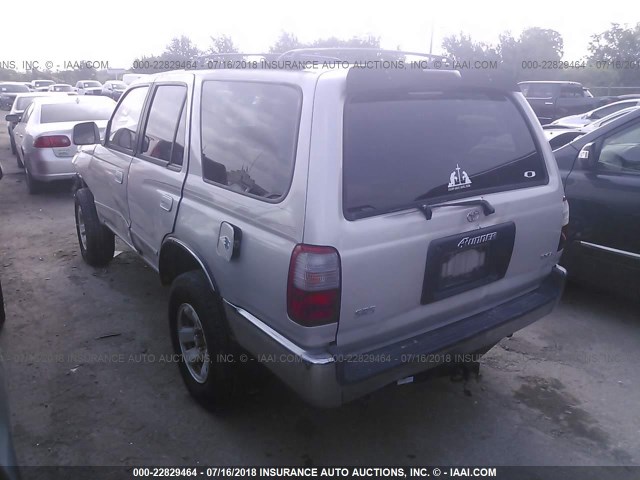 JT3GN86R2W0064025 - 1998 TOYOTA 4RUNNER SR5 SILVER photo 3