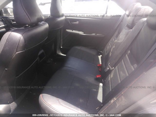4T1BF1FK1HU372016 - 2017 TOYOTA CAMRY LE/XLE/SE/XSE BLACK photo 8