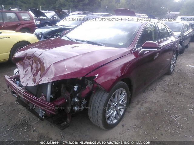 3LN6L2LU0FR612117 - 2015 LINCOLN MKZ HYBRID RED photo 2