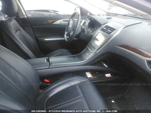 3LN6L2LU0FR612117 - 2015 LINCOLN MKZ HYBRID RED photo 5