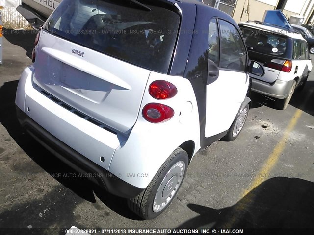 WMEEJ3BA2DK679629 - 2013 SMART FORTWO PURE/PASSION WHITE photo 4