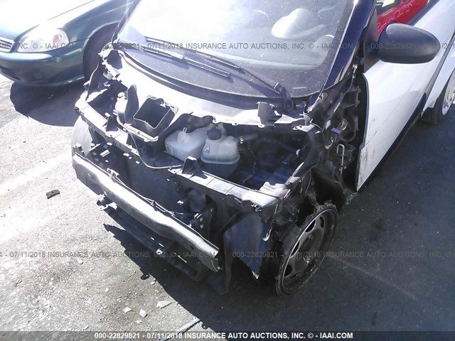 WMEEJ3BA2DK679629 - 2013 SMART FORTWO PURE/PASSION WHITE photo 6