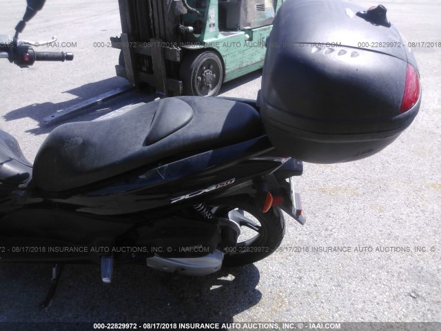 MLHKF1218D5007559 - 2013 HONDA PCX 150 BLACK photo 6