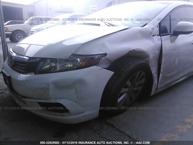 2HGFB2F97CH588499 - 2012 HONDA CIVIC EXL 白色 照片 6