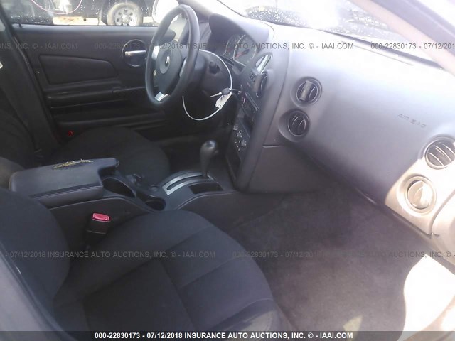 2G2WP552381155045 - 2008 PONTIAC GRAND PRIX SILVER photo 5