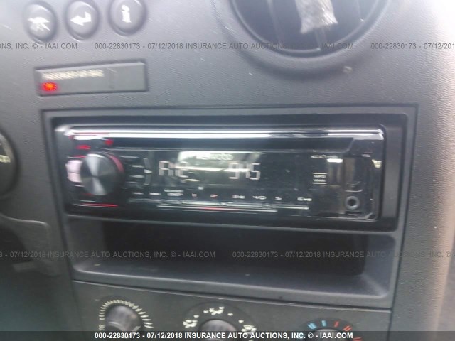 2G2WP552381155045 - 2008 PONTIAC GRAND PRIX SILVER photo 6