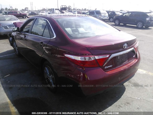 4T1BF1FK7FU990843 - 2015 TOYOTA CAMRY LE/XLE/SE/XSE RED photo 3