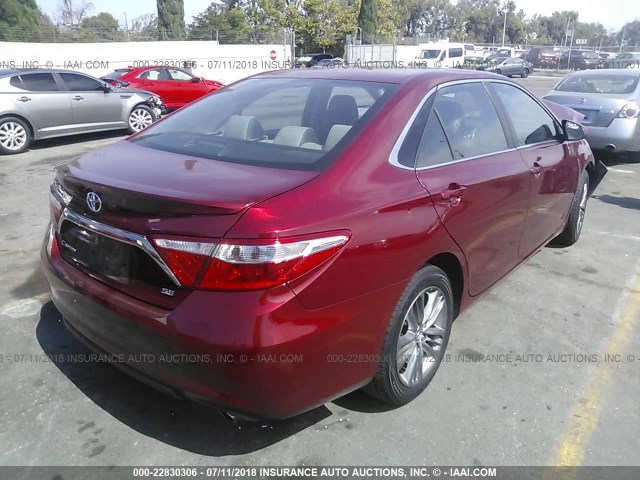4T1BF1FK7FU990843 - 2015 TOYOTA CAMRY LE/XLE/SE/XSE RED photo 4