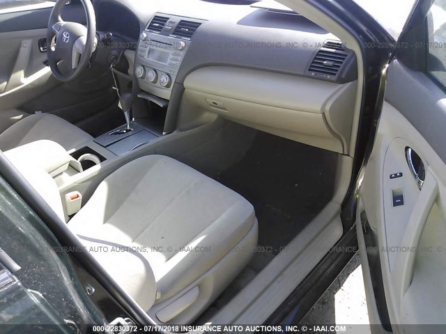 4T1BF3EKXBU668186 - 2011 TOYOTA CAMRY SE/LE/XLE GREEN photo 5