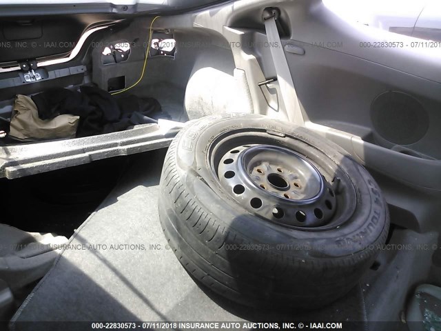 JH4DC53095S005211 - 2005 ACURA RSX TYPE-S GRAY photo 8