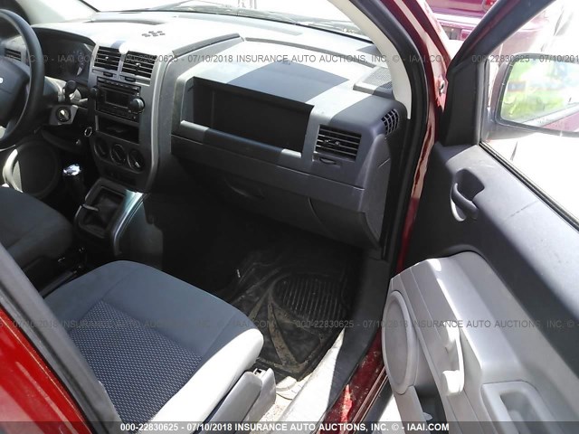 1J8FT47W77D429750 - 2007 JEEP COMPASS RED photo 5