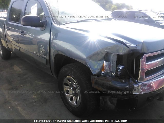 2GCEK133X71692956 - 2007 CHEVROLET SILVERADO K1500 CREW CAB BLUE photo 6