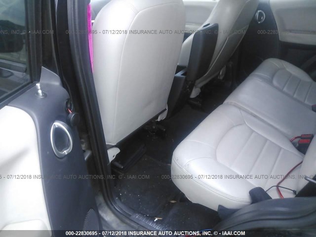 1J8GL38K34W160057 - 2004 JEEP LIBERTY RENEGADE 黑色 照片 8