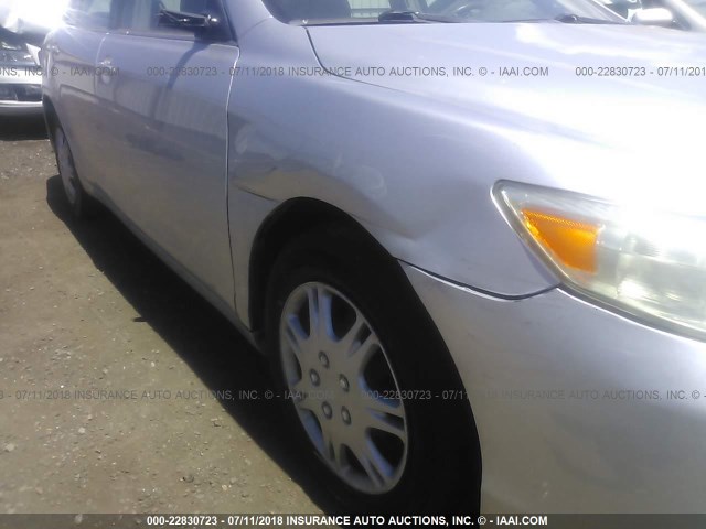 4T1BF3EK8BU130666 - 2011 TOYOTA CAMRY SE/LE/XLE SILVER photo 6