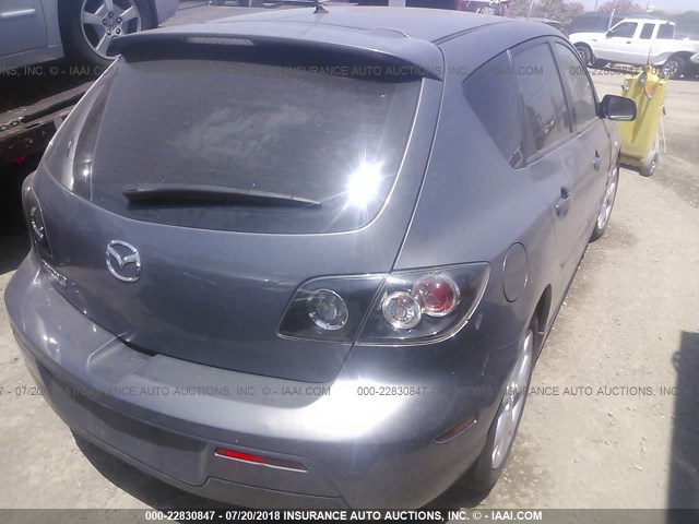 JM1BK344681812457 - 2008 MAZDA 3 HATCHBACK GRAY photo 4