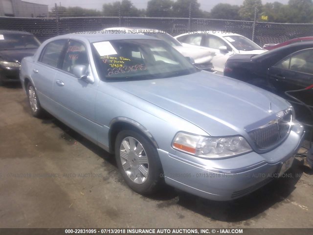 1LNHM82W65Y625045 - 2005 LINCOLN TOWN CAR SIGNATURE LIMITED Light Blue photo 1