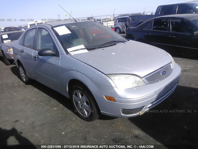 1FAFP34N97W351371 - 2007 FORD FOCUS ZX4/S/SE/SES SILVER photo 1