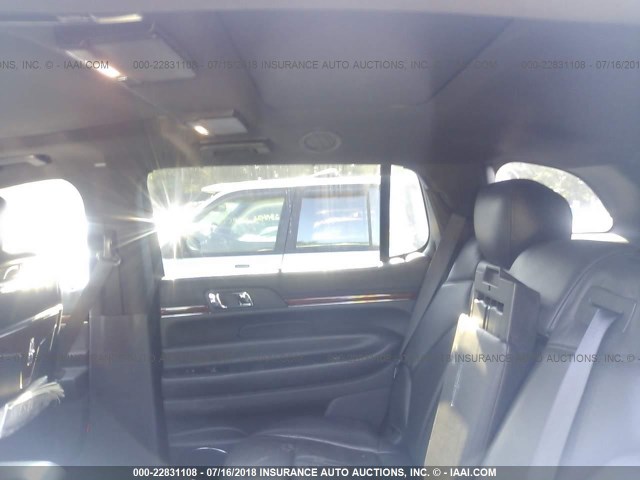 2LMHJ5NK8EBL57293 - 2014 LINCOLN MKT GRAY photo 8