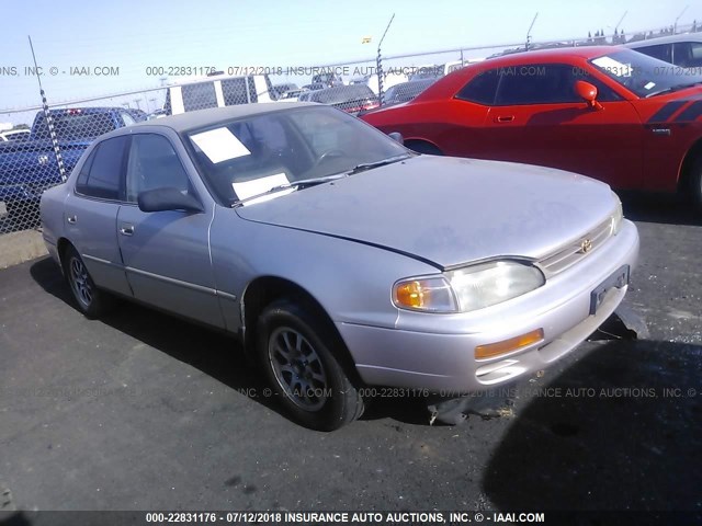 4T1BG12K2TU744863 - 1996 TOYOTA CAMRY DX/LE/XLE TAN photo 1