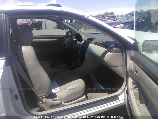 2T1CF28P71C539294 - 2001 TOYOTA CAMRY SOLARA SE/SLE თეთრი ფოტო 5