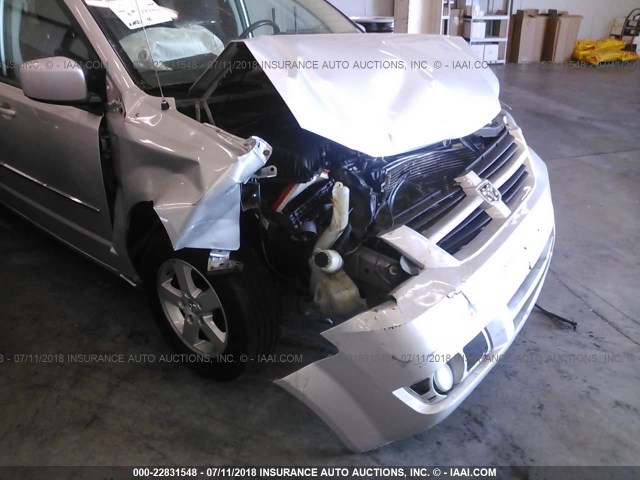 2D4RN5D13AR331612 - 2010 DODGE GRAND CARAVAN SXT 银色 照片 6