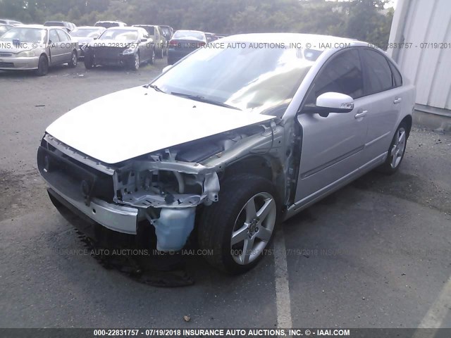 YV1MS382682369720 - 2008 VOLVO S40 2.4I SILVER photo 2