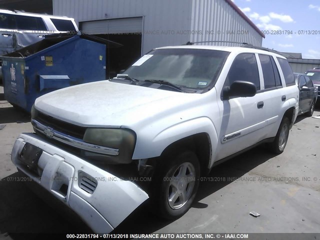 1GNDS13S122388790 - 2002 CHEVROLET TRAILBLAZER  WHITE photo 2