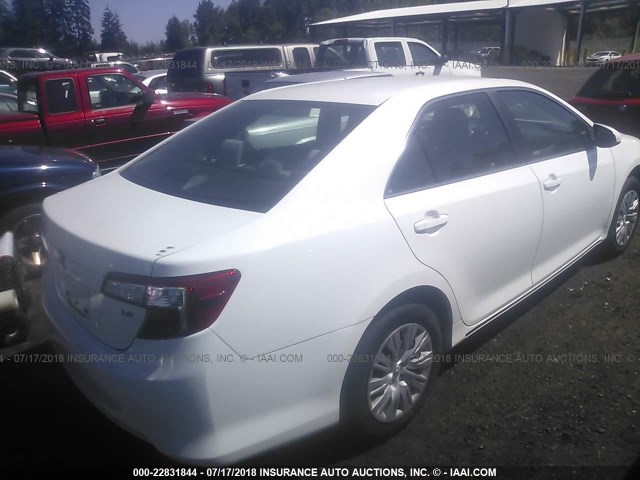 4T4BF1FK4CR220553 - 2012 TOYOTA CAMRY SE/LE/XLE WHITE photo 4