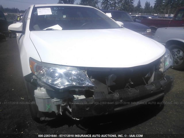 4T4BF1FK4CR220553 - 2012 TOYOTA CAMRY SE/LE/XLE თეთრი ფოტო 6