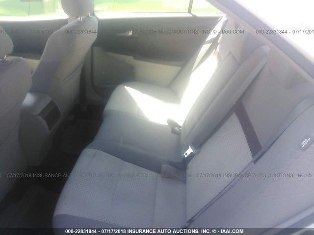 4T4BF1FK4CR220553 - 2012 TOYOTA CAMRY SE/LE/XLE WHITE photo 8